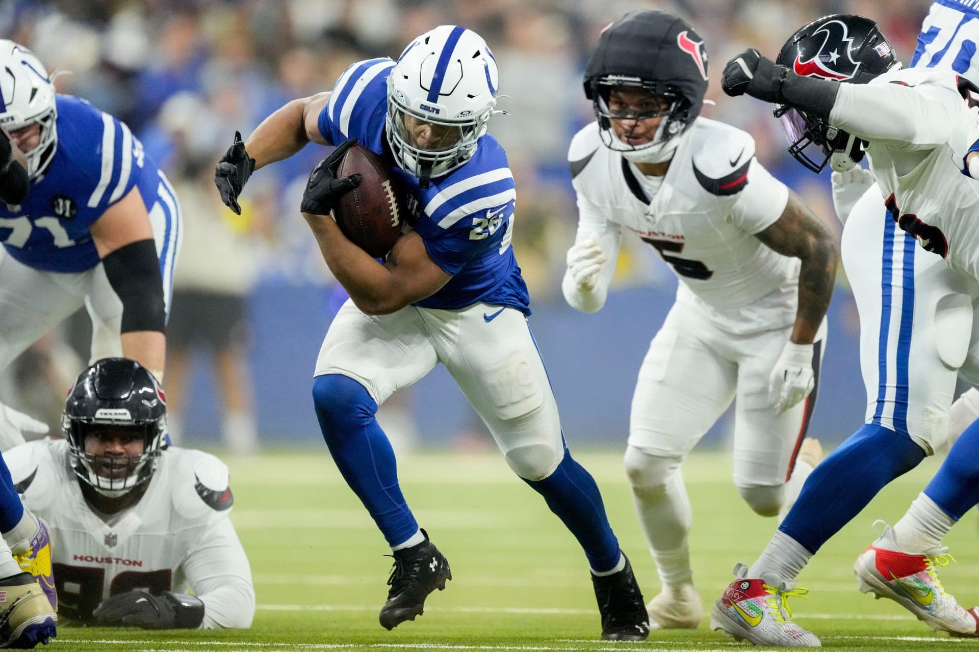 New Jonathan Taylor Bears Trade Prediction Would Make Them Super Bowl Contenders