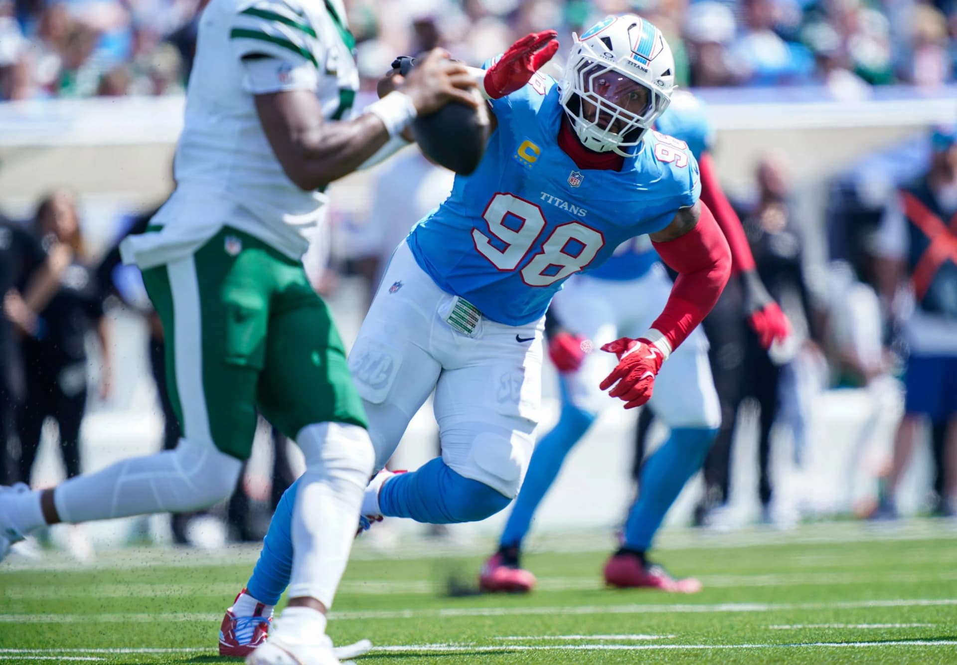 The List Of Possible Chicago Bears Trade Deadline Targets Is Coming Into Focus